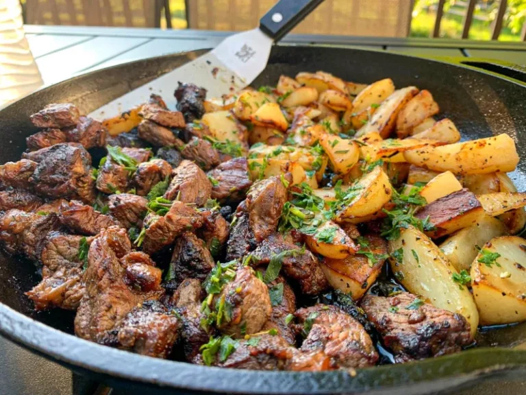 Garlic Butter Steak Bites and Potatoes